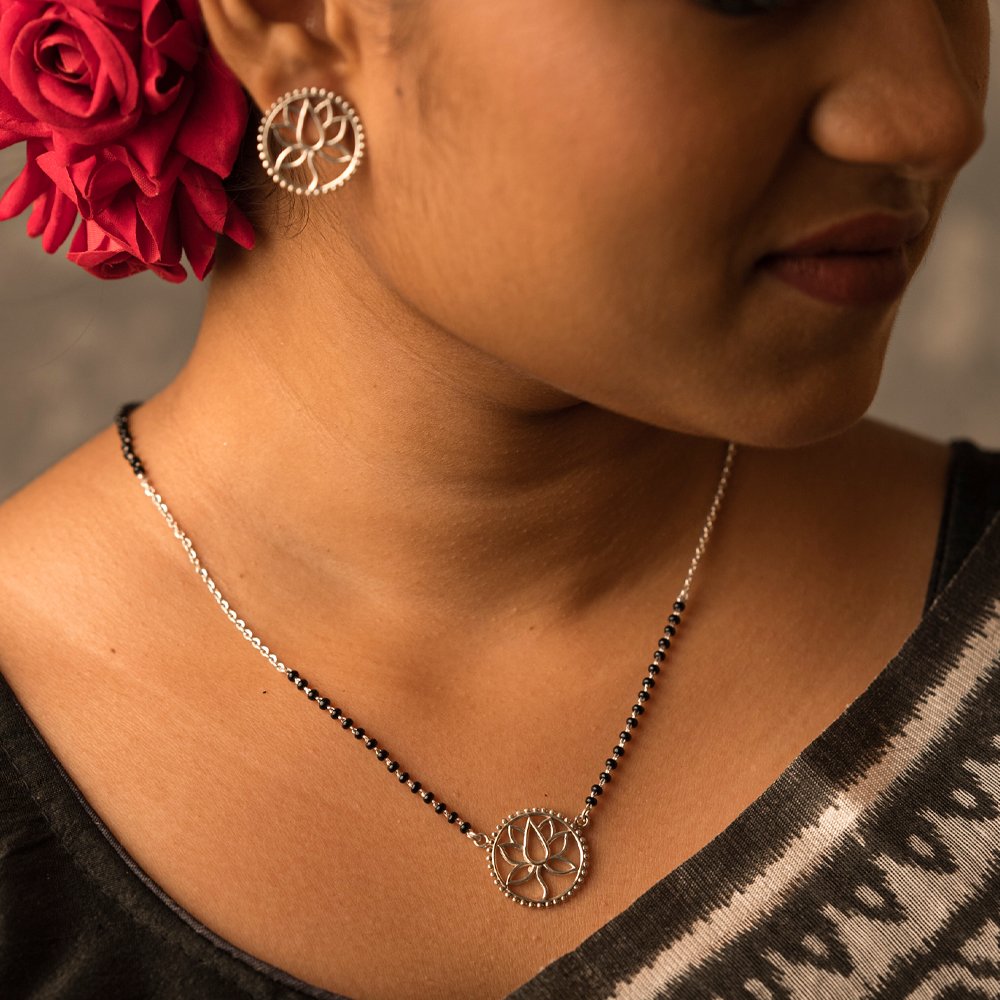 Padma Sutra 925 Silver Mangalsutra Set