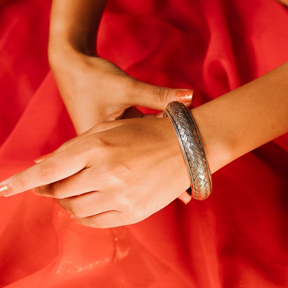 Vritika Weave Cuff 925 Silver Oxidized Bracelete