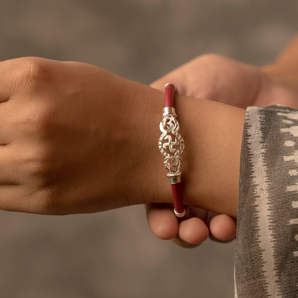 Chakra Vriddhi 925 Silver Noya