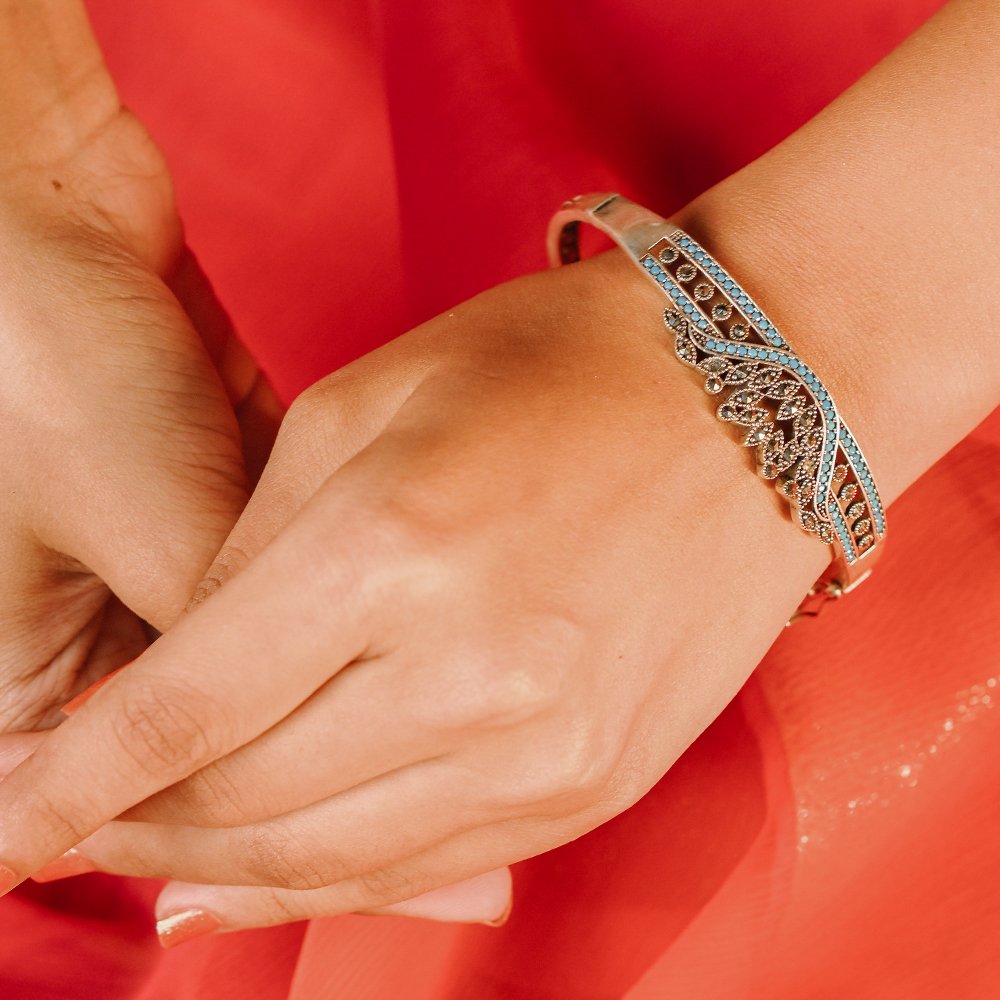 Noor-e-Zehra Turquoise Cuff 925 Silver Oxidized Bracelete