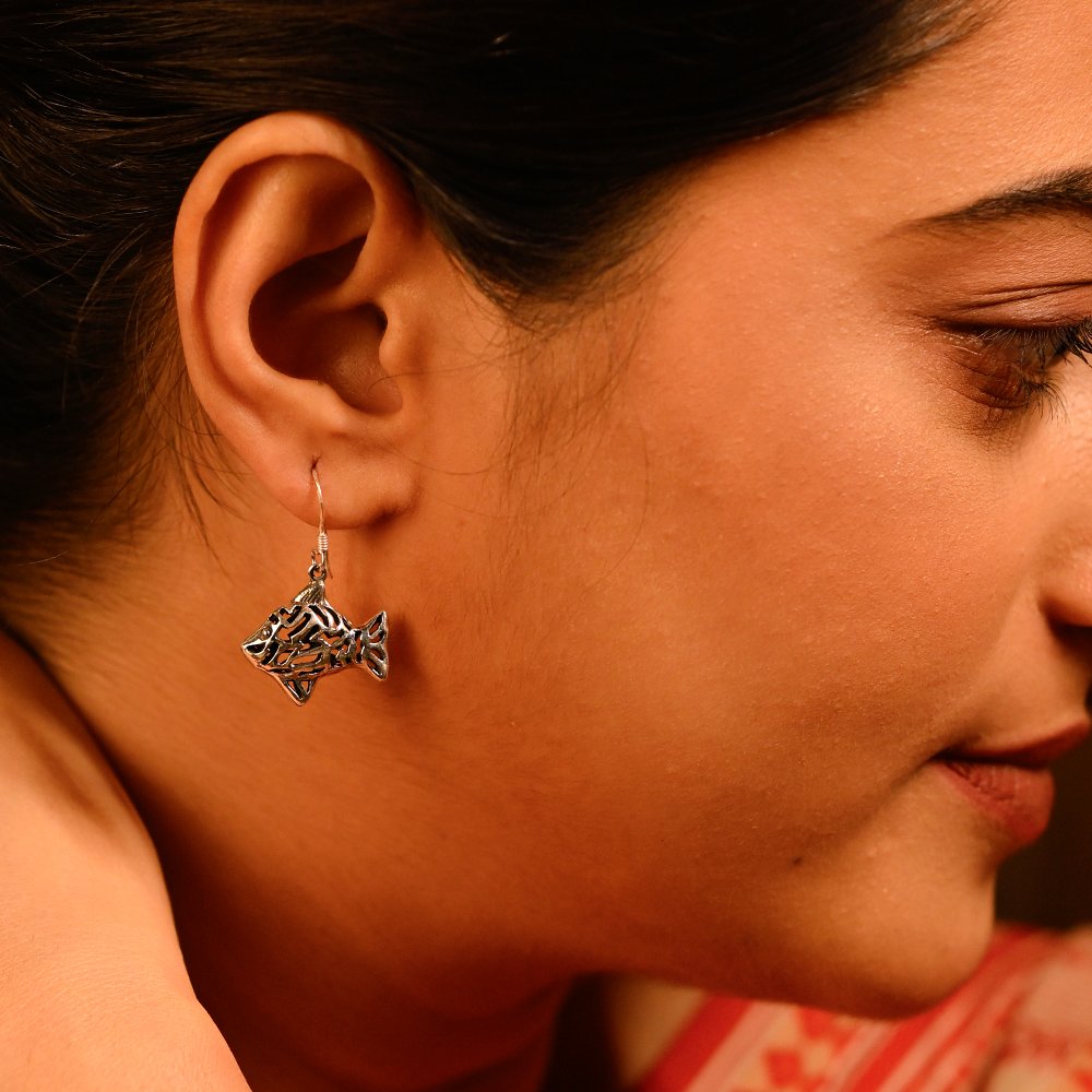 Ocean Whisper 925 Oxidized Silver Fish Earring